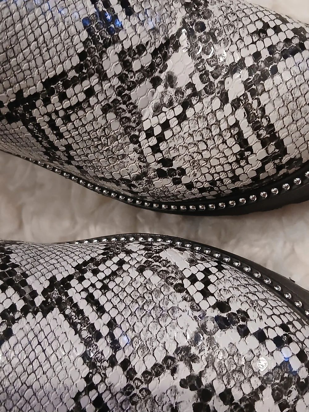 Snake-Print Platform Chelsea Boots - White/Black Size 6 Women's